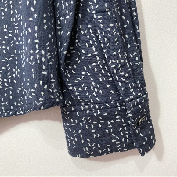 Sandwich Leaf Print Split Neck Long Sleeve Blouse Size M - Picture 5 of 14